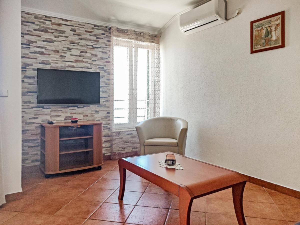 Villa Marija Baska Voda Bagian luar foto